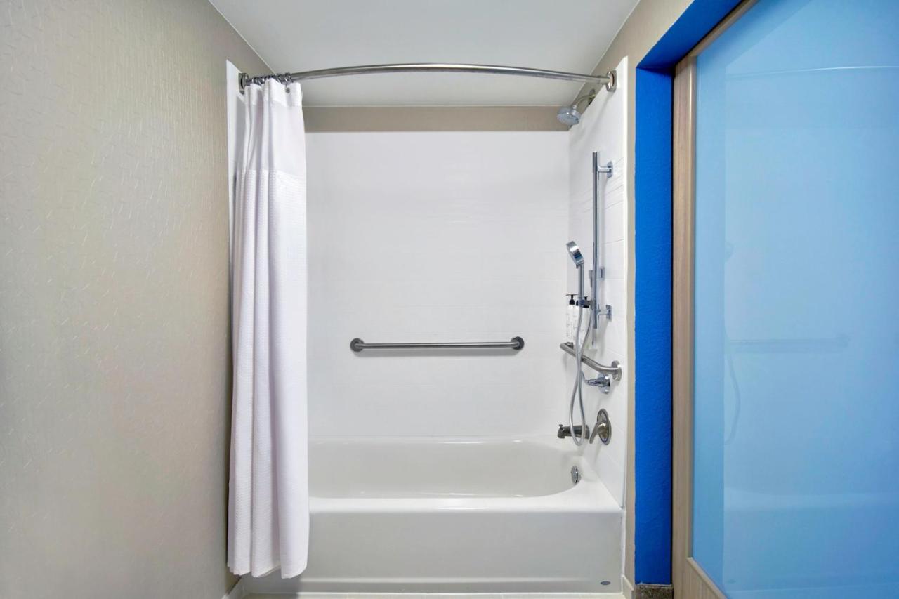 Springhill Suites Erie Kearsarge Εξωτερικό φωτογραφία